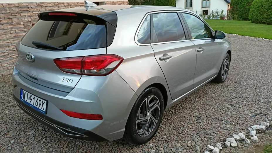 HYUNDAI i30 -