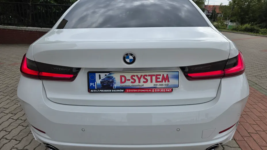 BMW Seria 3 318i Advantage aut