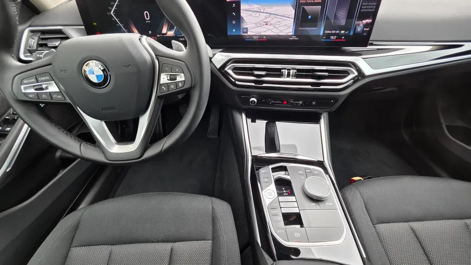 BMW Seria 3 318i Advantage aut