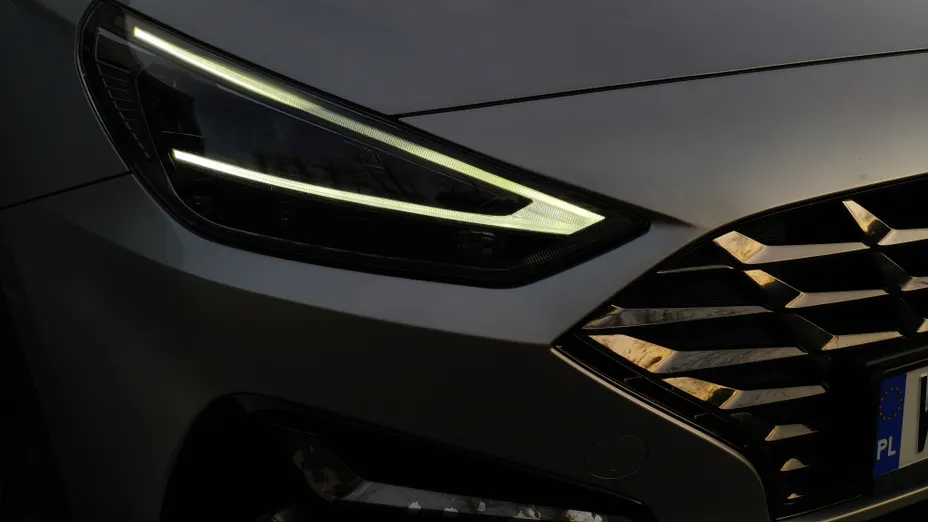 HYUNDAI i30 i30 1.5 T-GDI 48V Smart