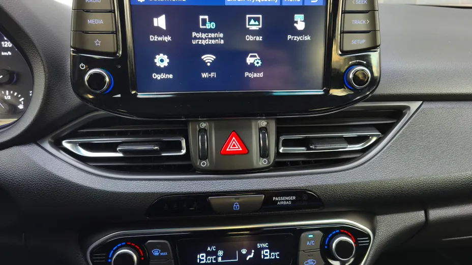 HYUNDAI i30 i30 1.5 T-GDI 48V Smart