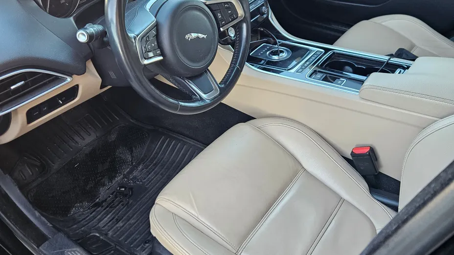 JAGUAR XE XE 2.0 D AWD Prestige aut