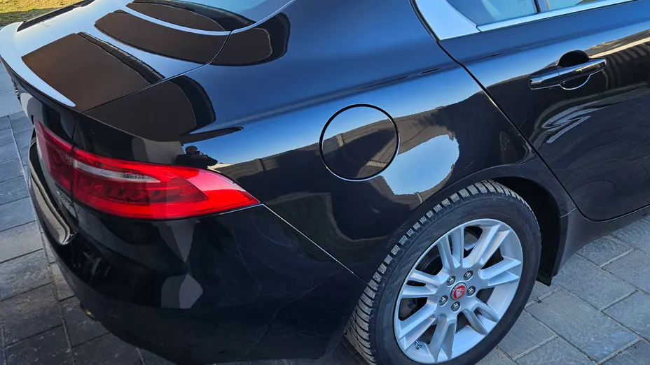 JAGUAR XE XE 2.0 D AWD Prestige aut