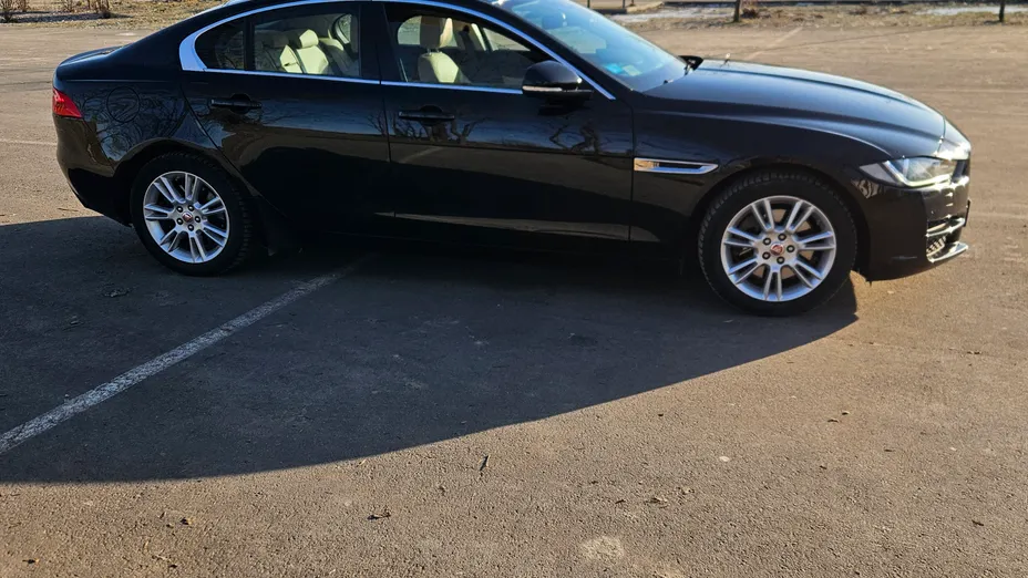 JAGUAR XE XE 2.0 D AWD Prestige aut