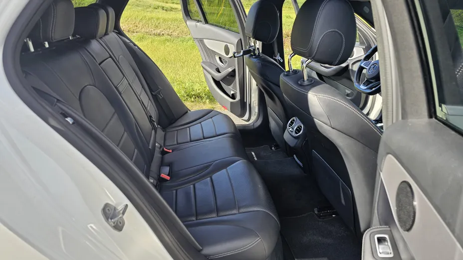 MERCEDES-BENZ C Klasa C 200 9G-TRONIC