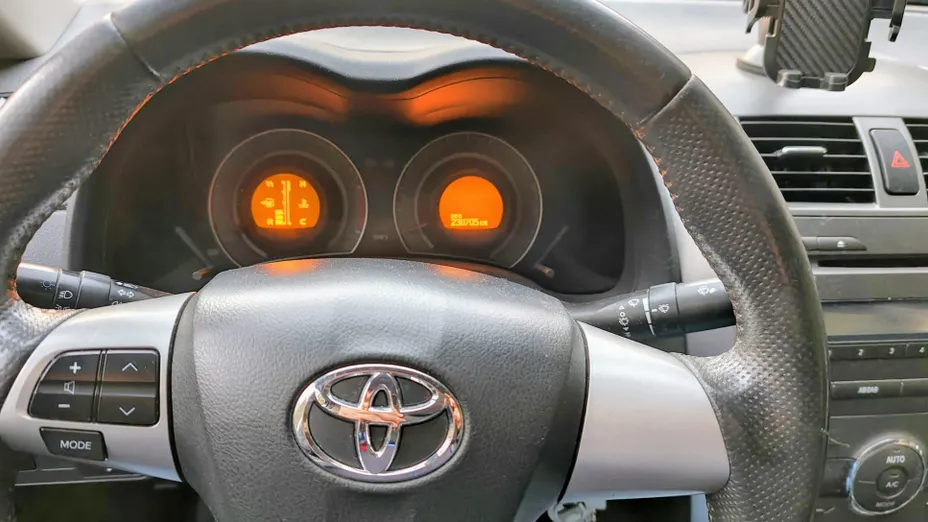 TOYOTA Corolla Corolla 1.4 D-4D Premium