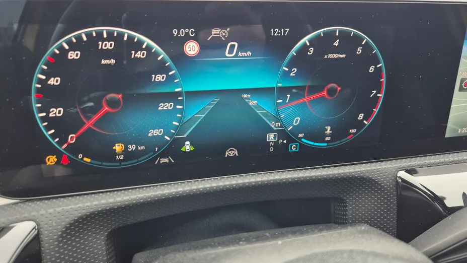 MERCEDES-BENZ A Klasa A 180 7G-DCT AMG Line