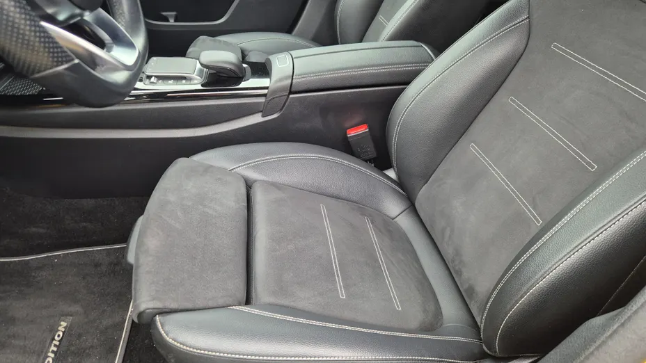 MERCEDES-BENZ A Klasa A 180 7G-DCT AMG Line