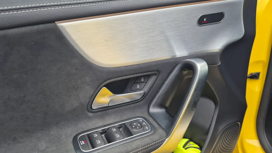 MERCEDES-BENZ A Klasa A 180 7G-DCT AMG Line