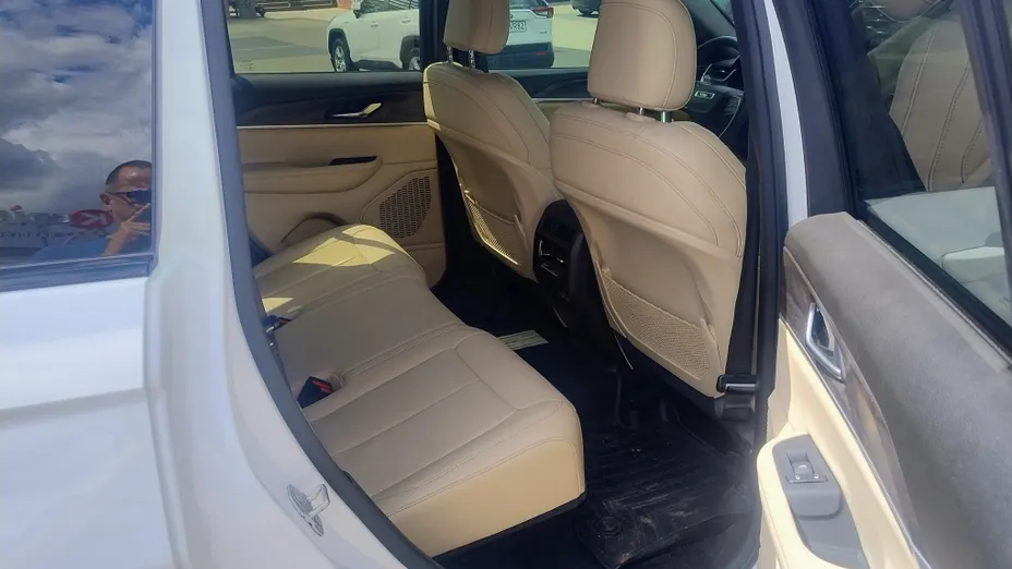JEEP Grand Cherokee -