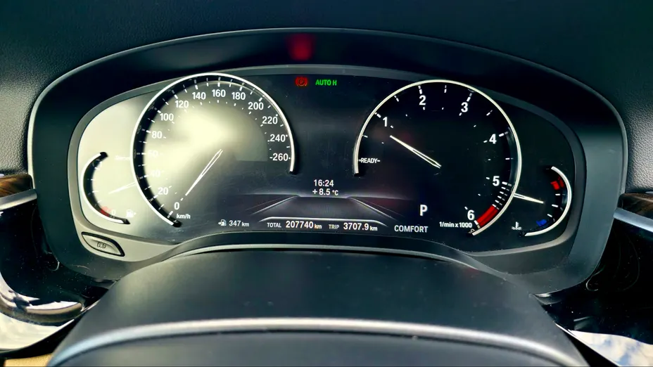 BMW Seria 5 520d Luxury Line