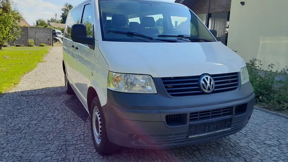 VOLKSWAGEN Transporter Caravelle D C 255 5B2