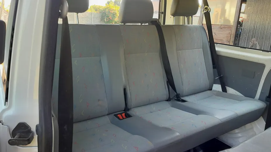 VOLKSWAGEN Transporter Caravelle D C 255 5B2