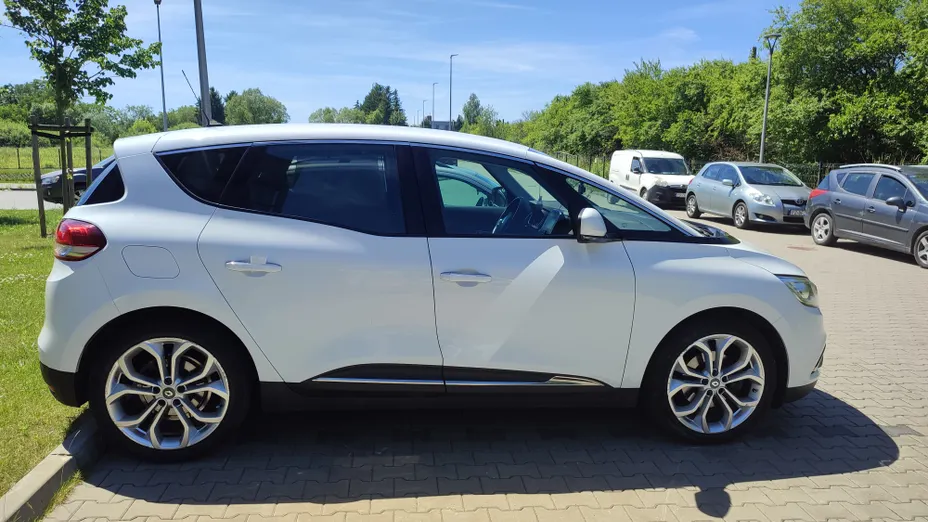 RENAULT Scenic -