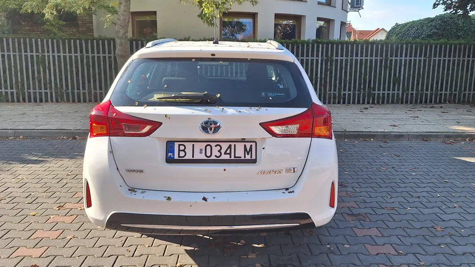 TOYOTA Auris -