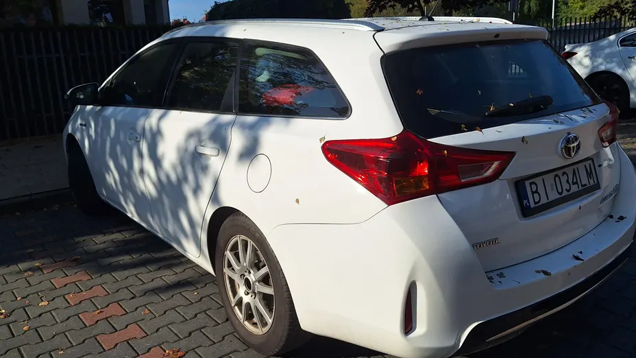 TOYOTA Auris -