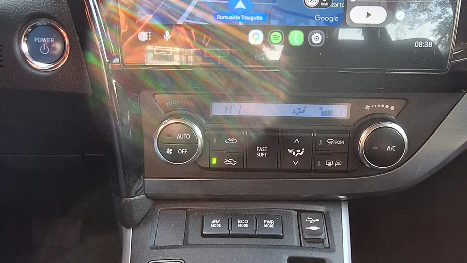 TOYOTA Auris -