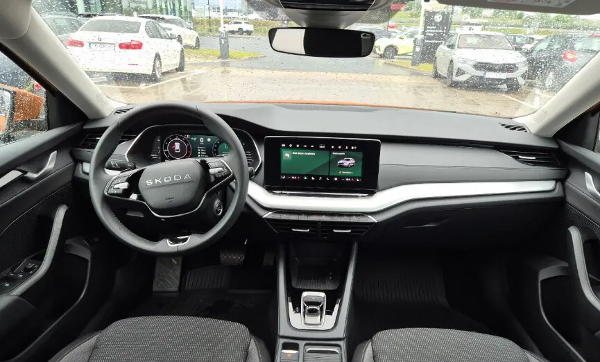 SKODA Octavia -