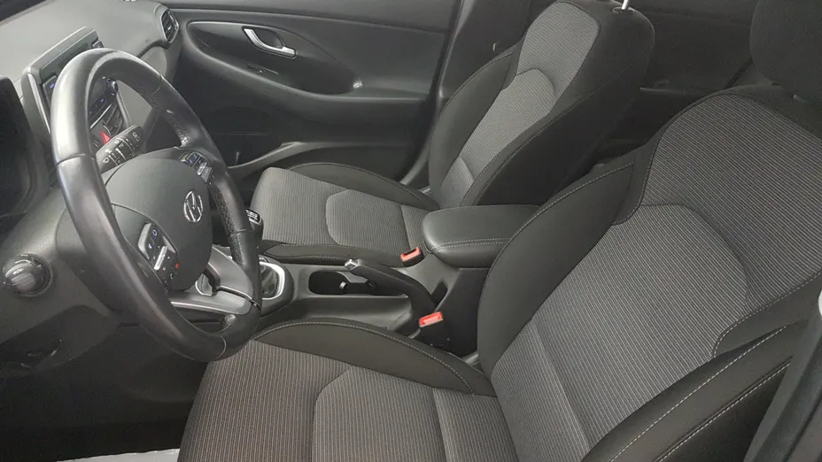 HYUNDAI i30 i30 1.4 Classic +