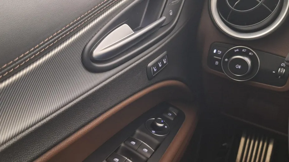 ALFA ROMEO Stelvio Stelvio 2.0 Turbo Executive Q4 aut