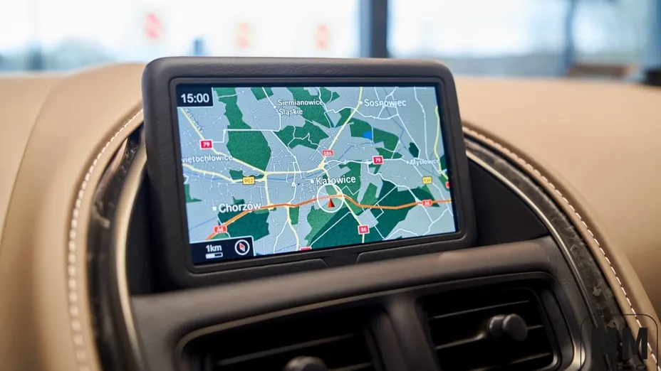 ASTON MARTIN DB11 DB11 V8