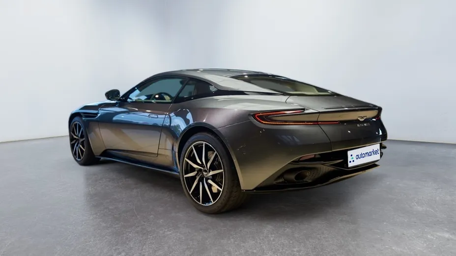 ASTON MARTIN DB11 DB11 V8