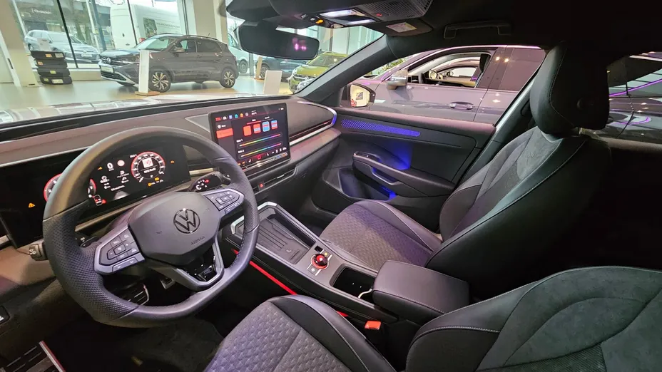 VOLKSWAGEN T-ROC T-ROC 1.5 eTSI R-Line DSG Nowy