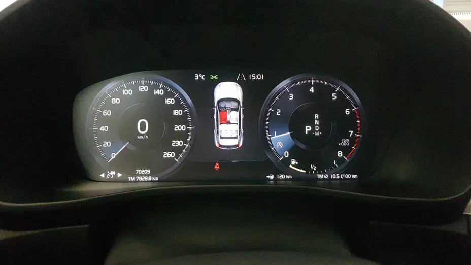 VOLVO XC40 XC40 T4 AWD Momentum aut