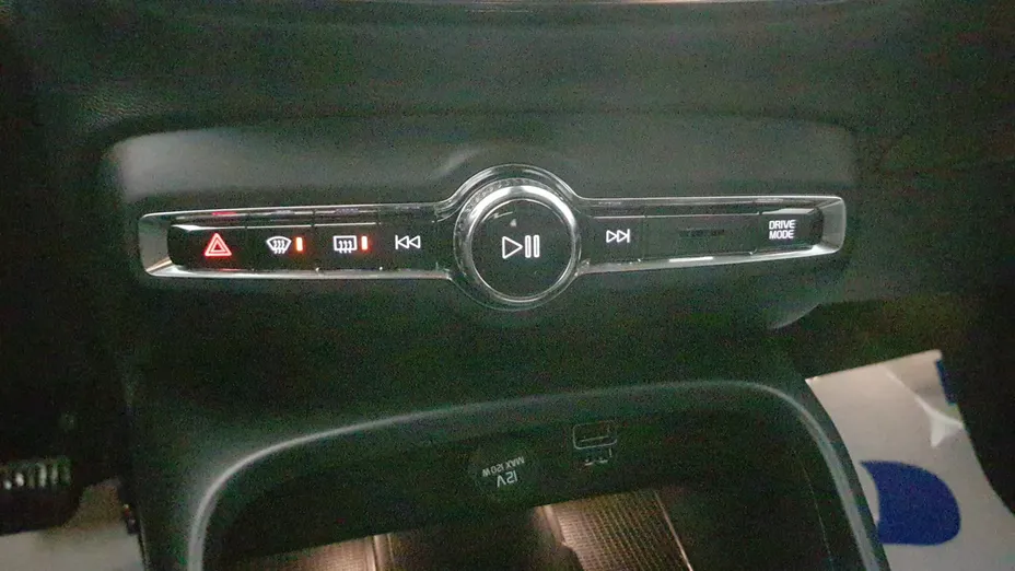 VOLVO XC40 XC40 T4 AWD Momentum aut