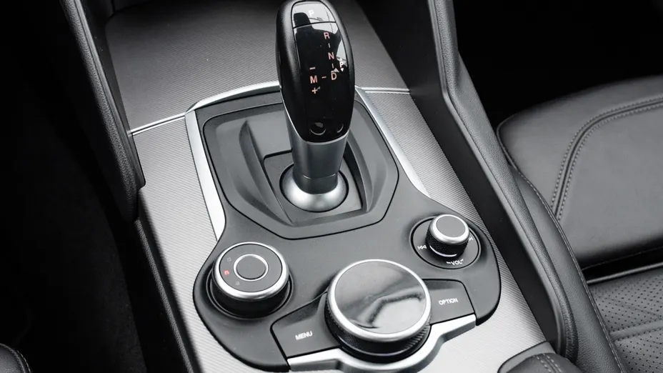 ALFA ROMEO Giulia Giulia 2.0 Turbo Veloce Q4 aut