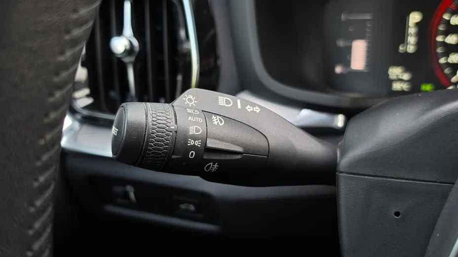 VOLVO V60 V60 CC D4 AWD aut