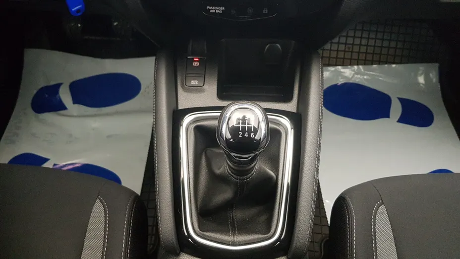 NISSAN Qashqai Qashqai 1.3 DIG-T Acenta