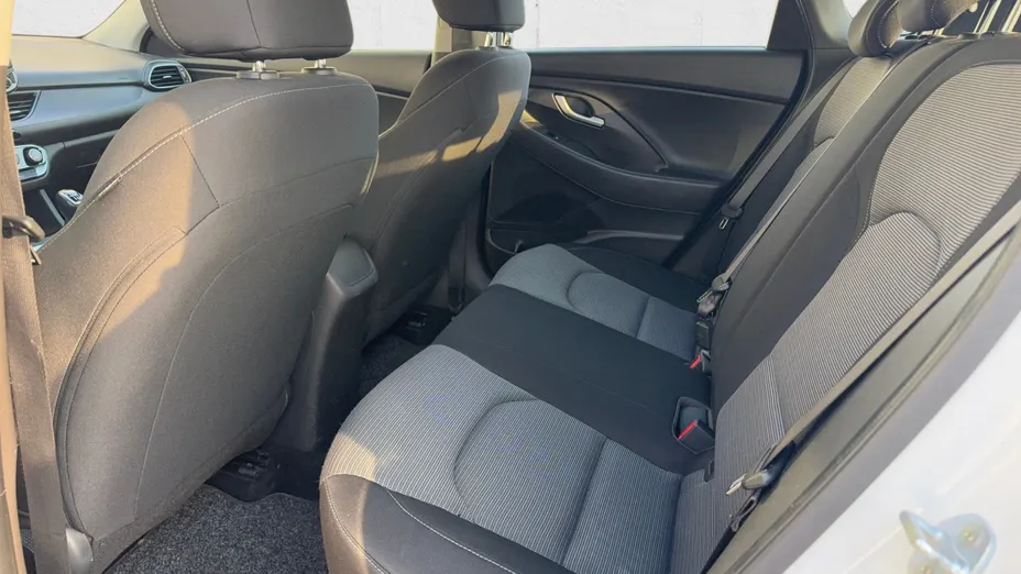 HYUNDAI i30 i30 1.4 Classic +