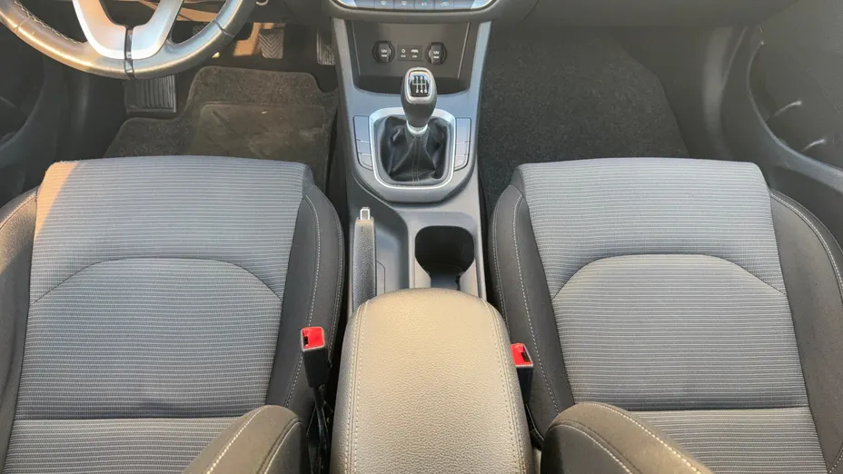 HYUNDAI i30 i30 1.4 Classic +