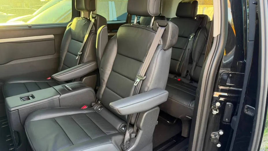PEUGEOT Traveller Traveller 2.2 BlueHDi Long Business VIP EAT8