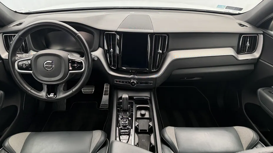 VOLVO XC60 XC60 B5 B AWD R-Design aut