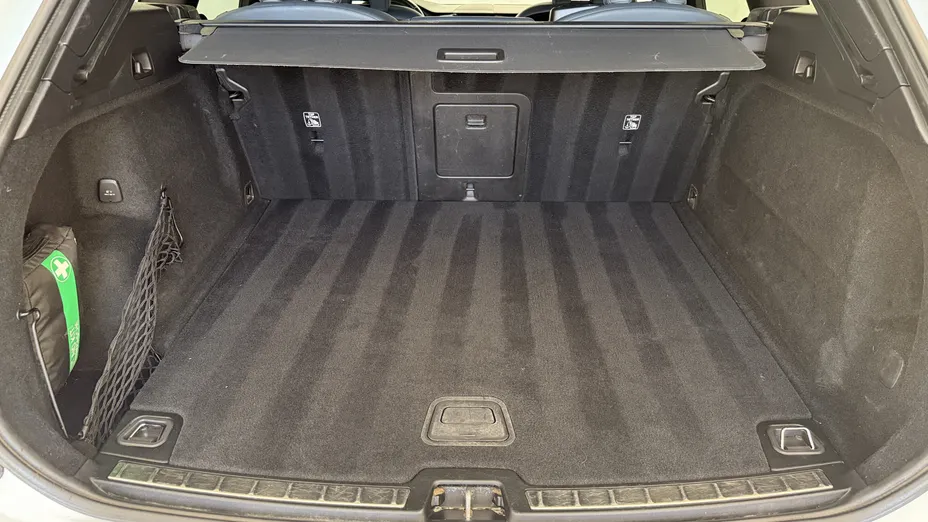 VOLVO XC60 XC60 B5 B AWD R-Design aut