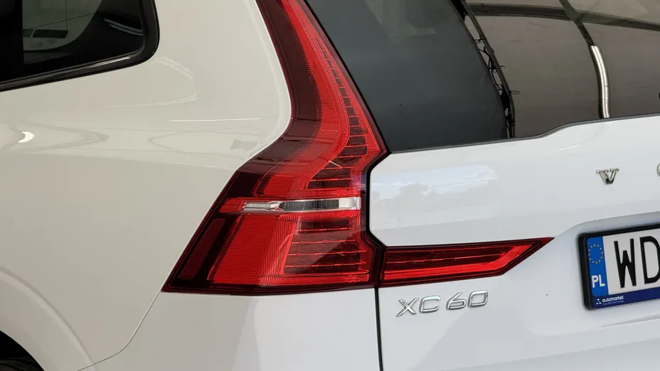 VOLVO XC60 XC60 B5 B AWD R-Design aut