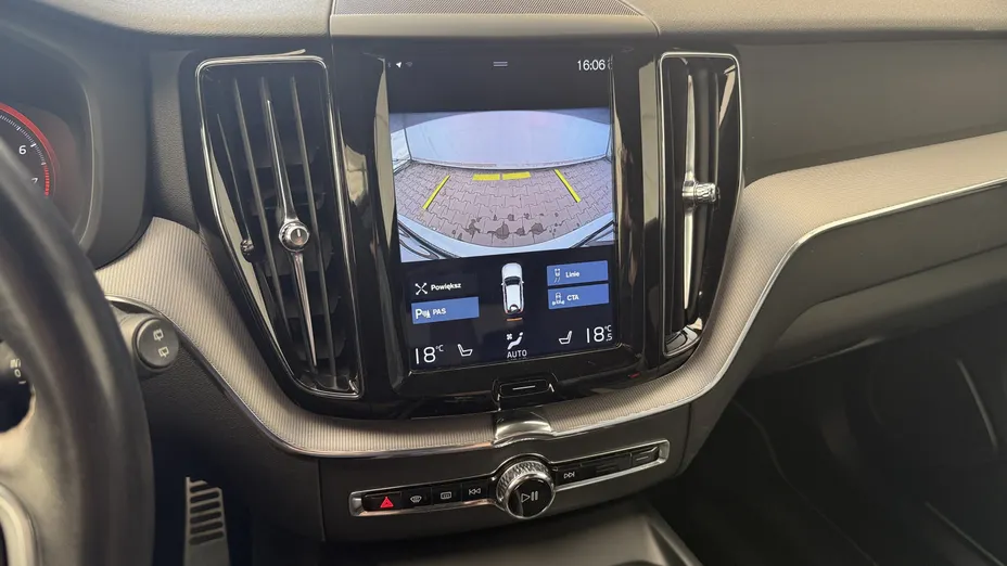 VOLVO XC60 XC60 B5 B AWD R-Design aut