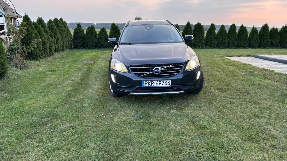 VOLVO XC60 XC60 2.4D AWD Momentum aut