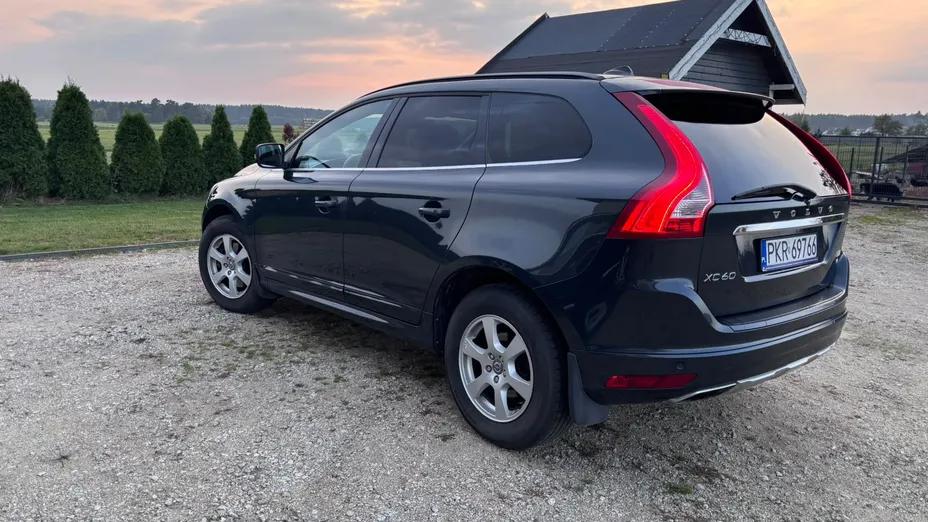 VOLVO XC60 XC60 2.4D AWD Momentum aut