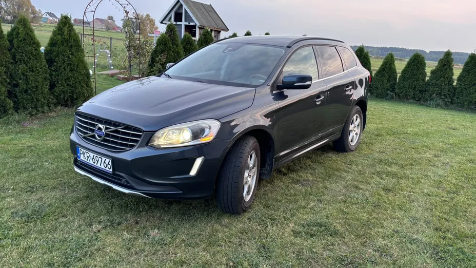 VOLVO XC60 XC60 2.4D AWD Momentum aut