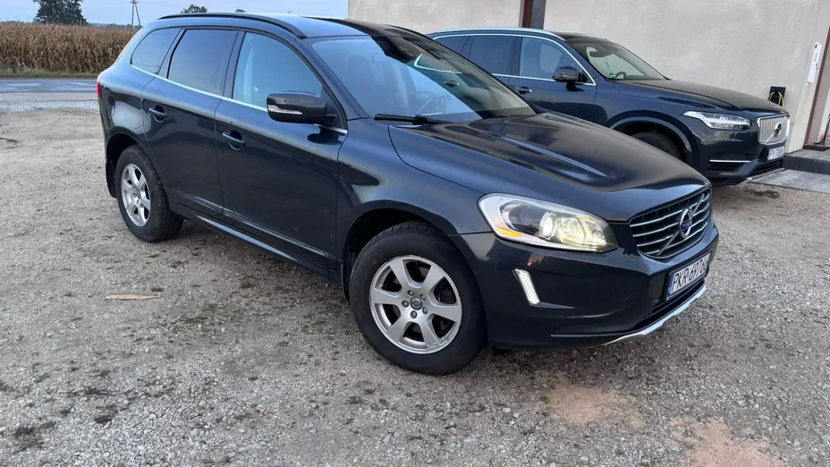 VOLVO XC60 XC60 2.4D AWD Momentum aut