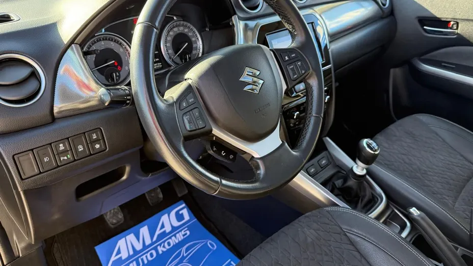 SUZUKI Vitara -