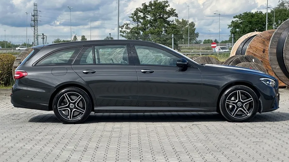 MERCEDES-BENZ E Klasa -