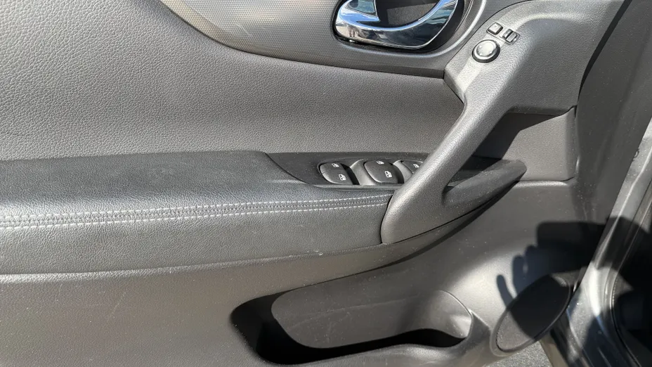 NISSAN Qashqai Qashqai 1.3 DIG-T N-Connecta DCT