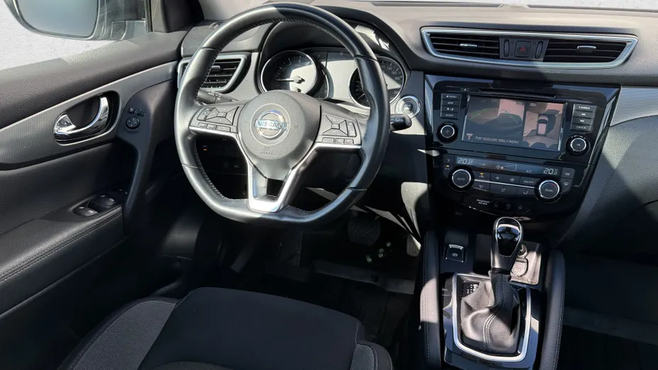 NISSAN Qashqai Qashqai 1.3 DIG-T N-Connecta DCT