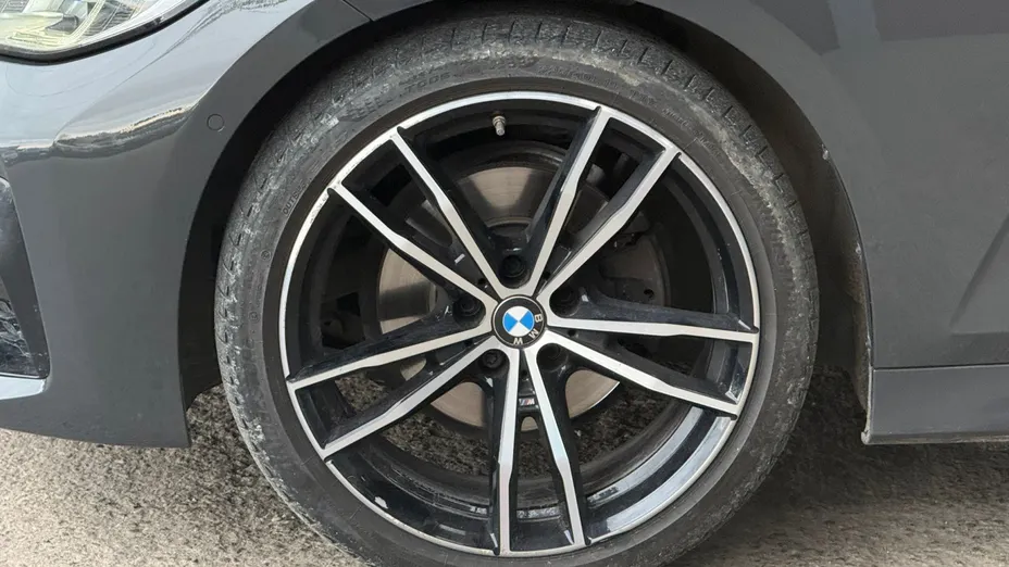 BMW Seria 3 320d xDrive mHEV M Sport sport-aut