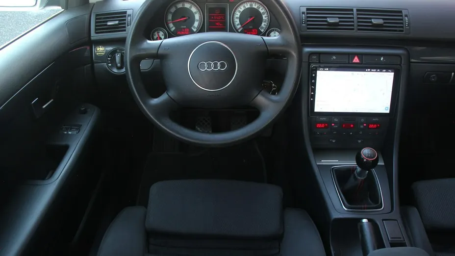 AUDI A4 -