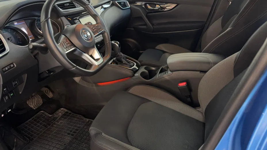 NISSAN Qashqai Qashqai 1.3 DIG-T N-Connecta DCT